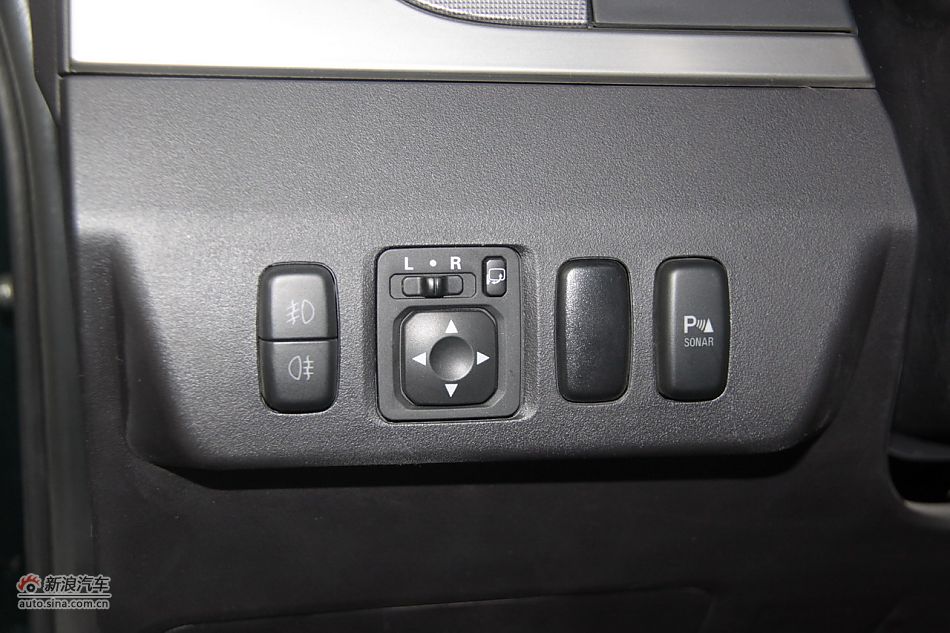 2012款帕杰罗3.0L自动精英版