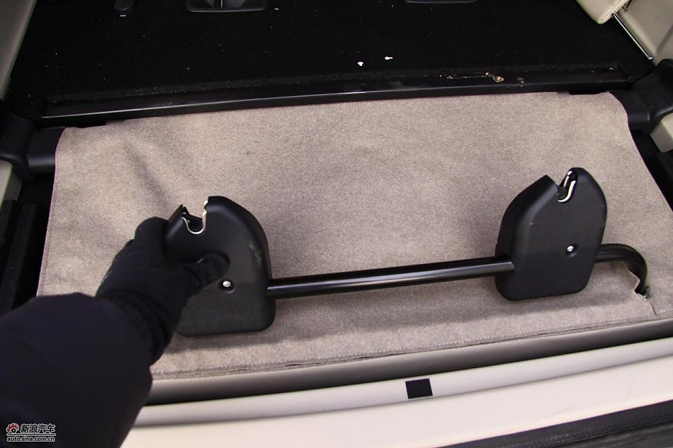 进口三菱帕杰罗内饰实拍图