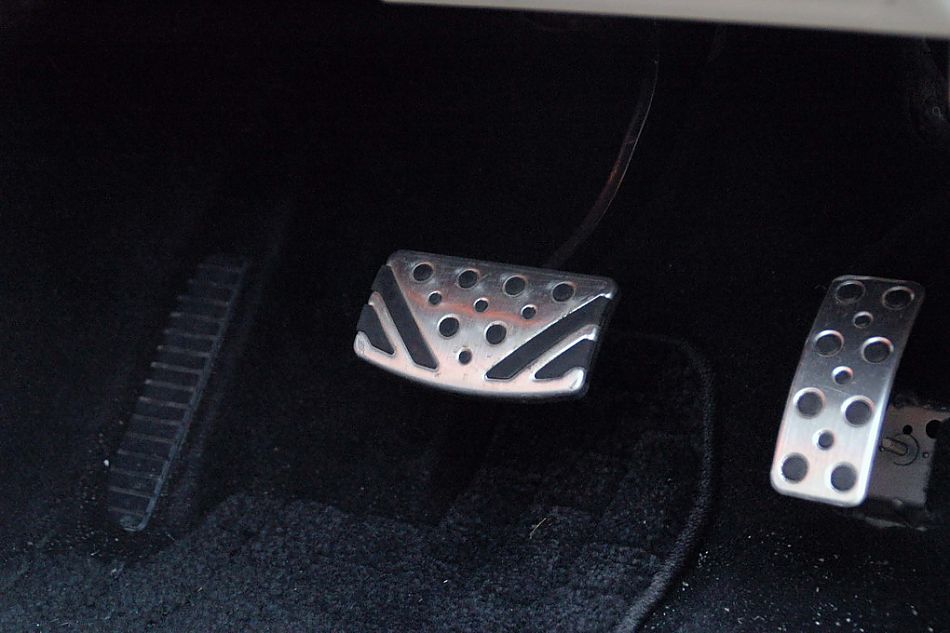 新浪试驾全新PAJERO