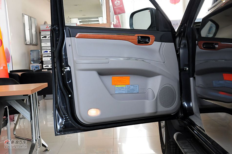 2012款帕杰罗劲畅实拍