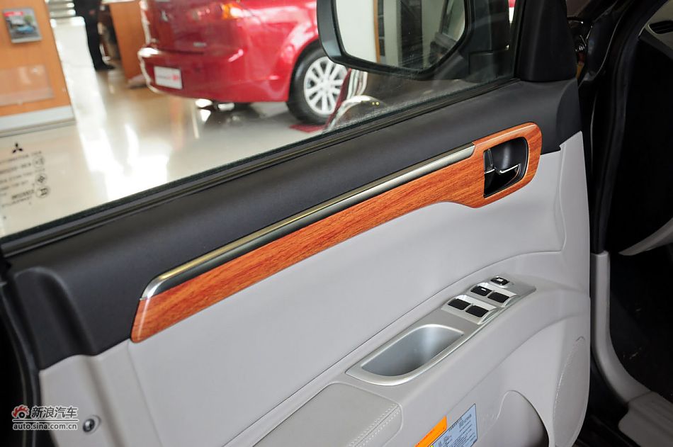 2012款帕杰罗劲畅实拍