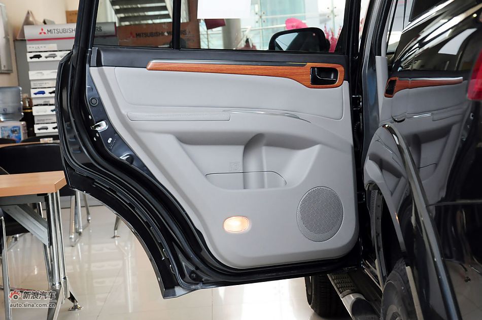 2012款帕杰罗劲畅实拍