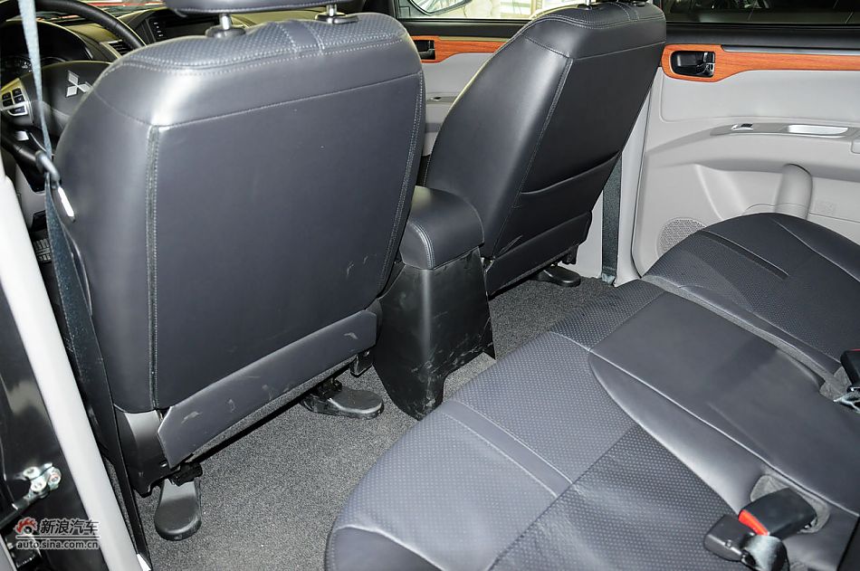 2012款帕杰罗劲畅实拍