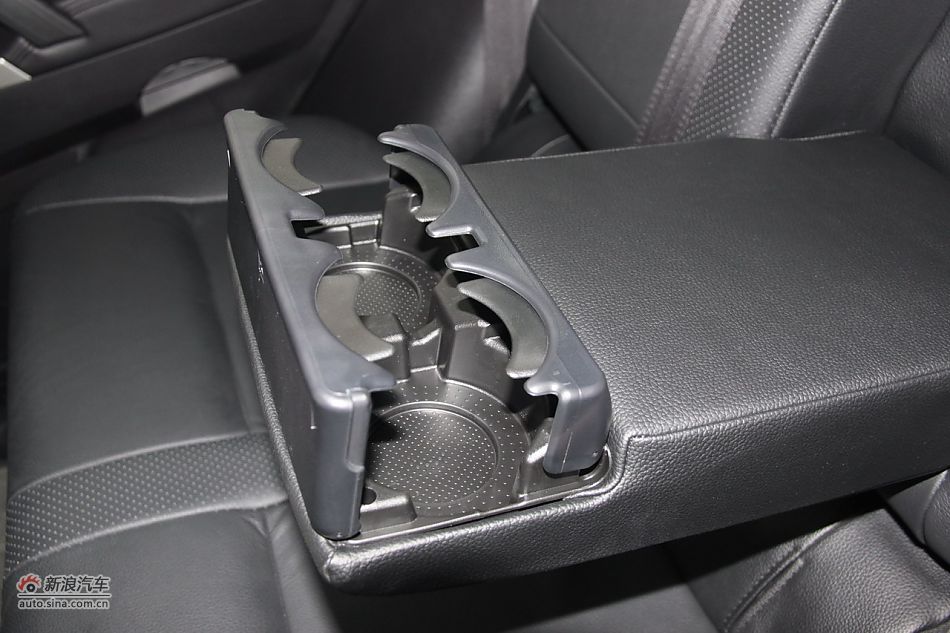 2012款帕杰罗3.0L自动精英版