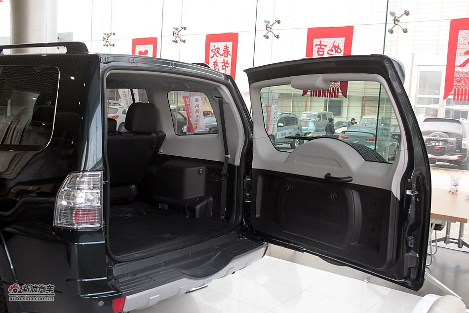 2012款帕杰罗3.0L自动精英版