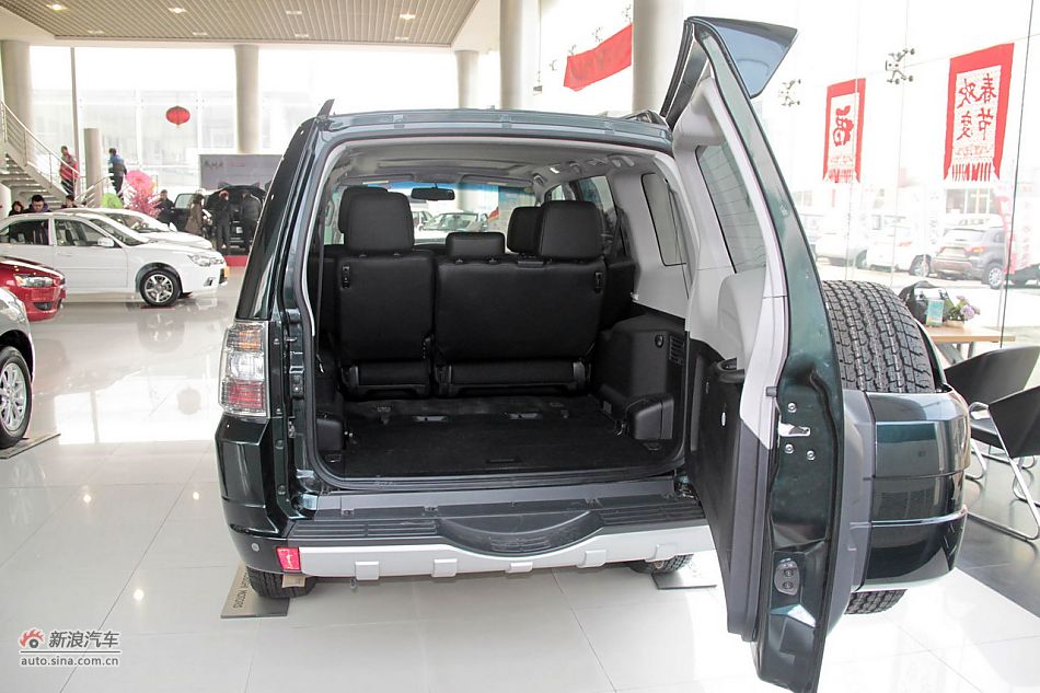 2012款帕杰罗3.0L自动精英版