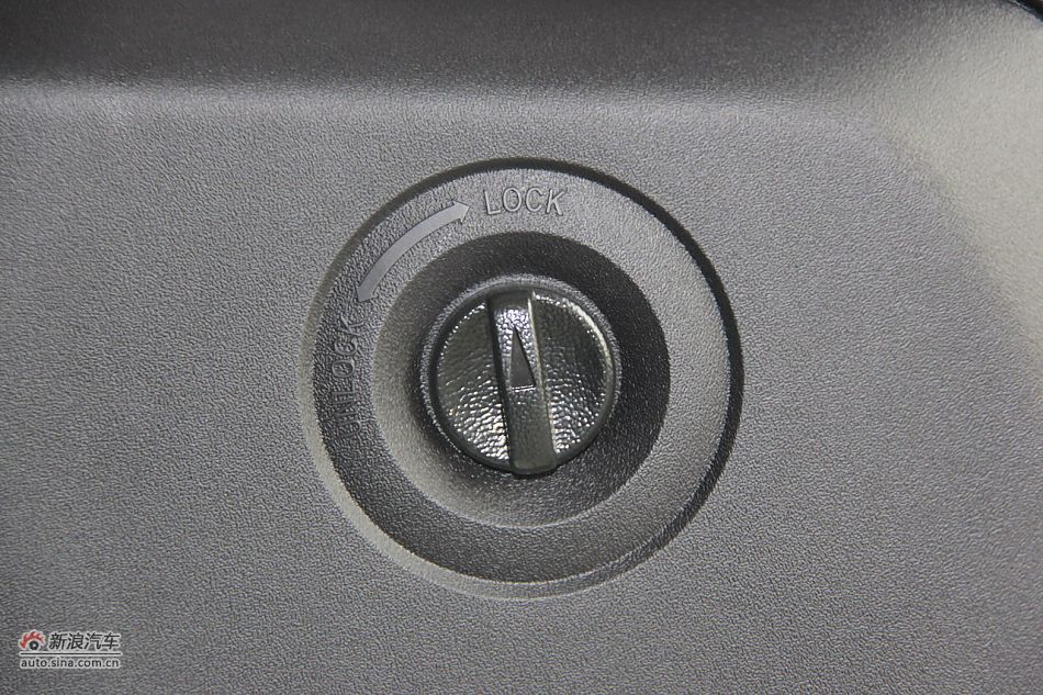 2012款帕杰罗3.0L自动精英版