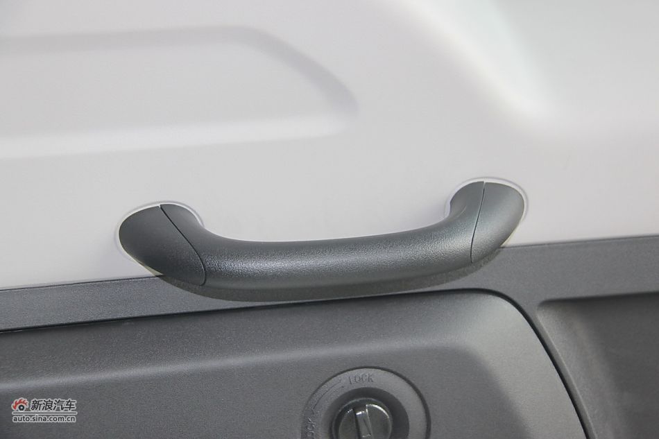 2012款帕杰罗3.0L自动精英版