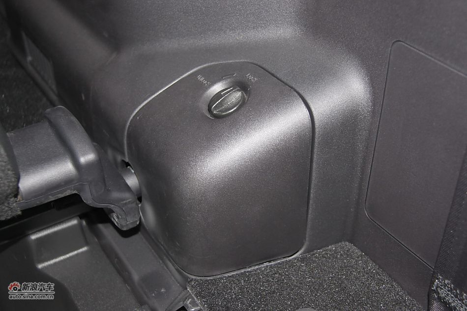 2012款帕杰罗3.0L自动精英版