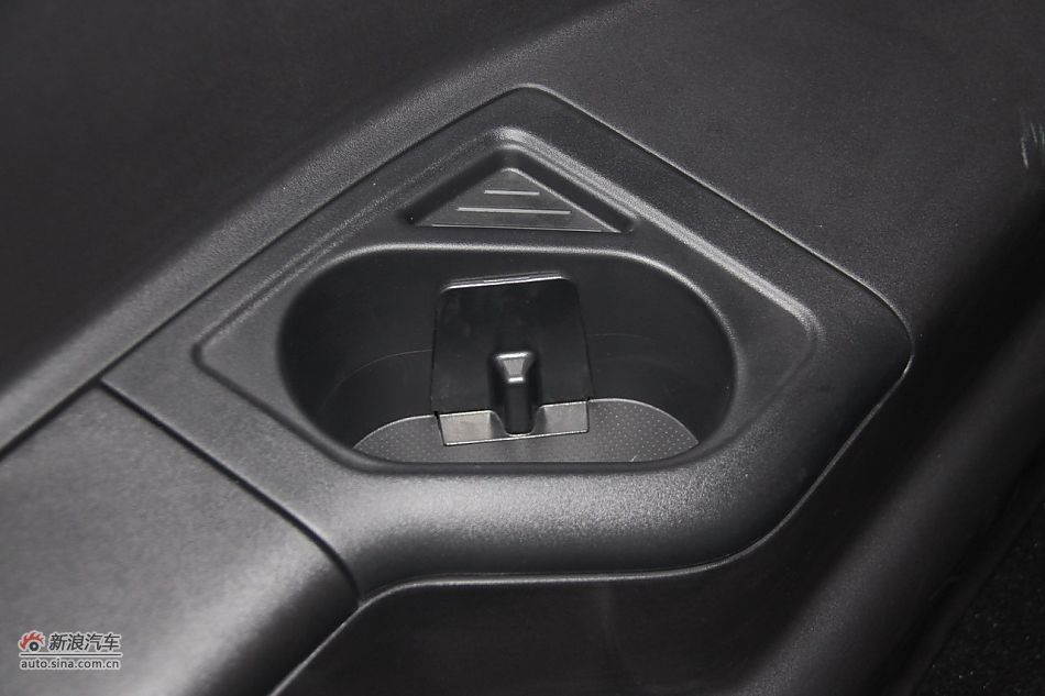 2012款帕杰罗3.0L自动精英版