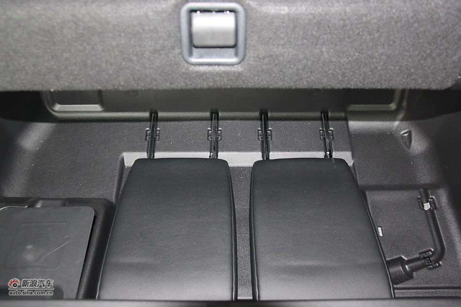 2012款帕杰罗3.0L自动精英版