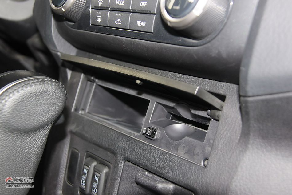 2012款帕杰罗3.0L自动精英版