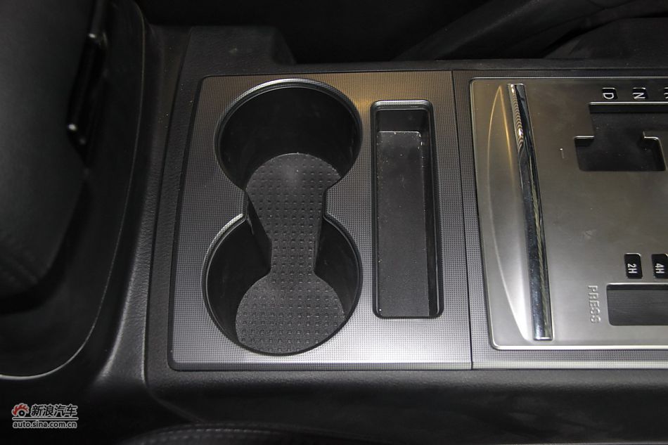 2012款帕杰罗3.0L自动精英版