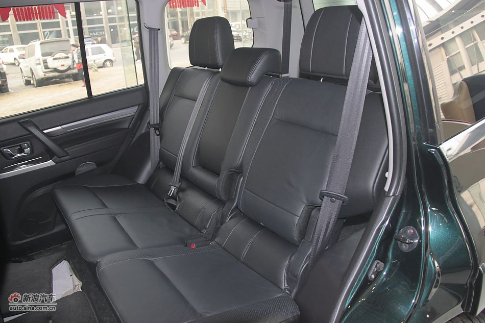 2012款帕杰罗3.0L自动精英版