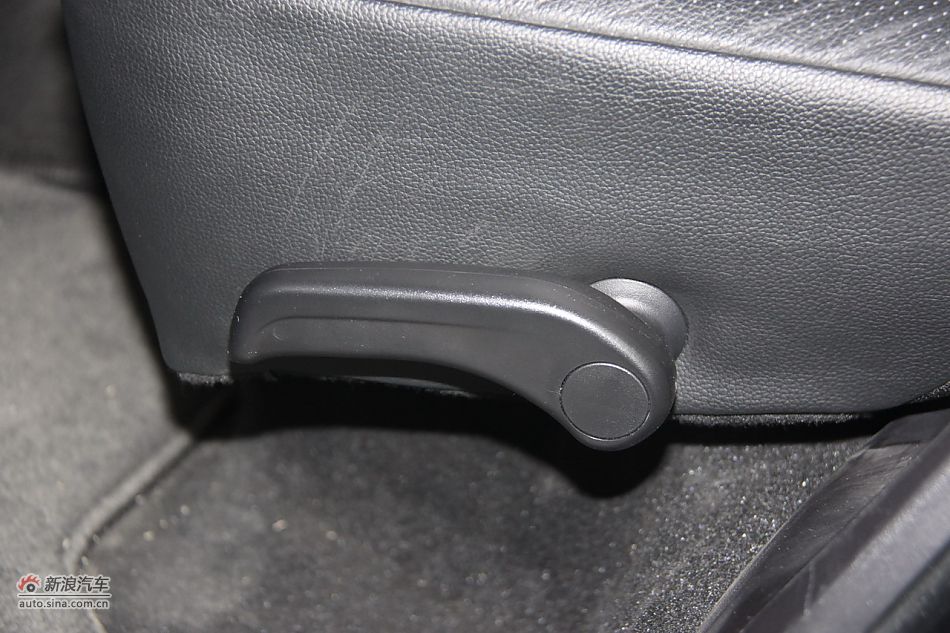 2012款帕杰罗3.0L自动精英版