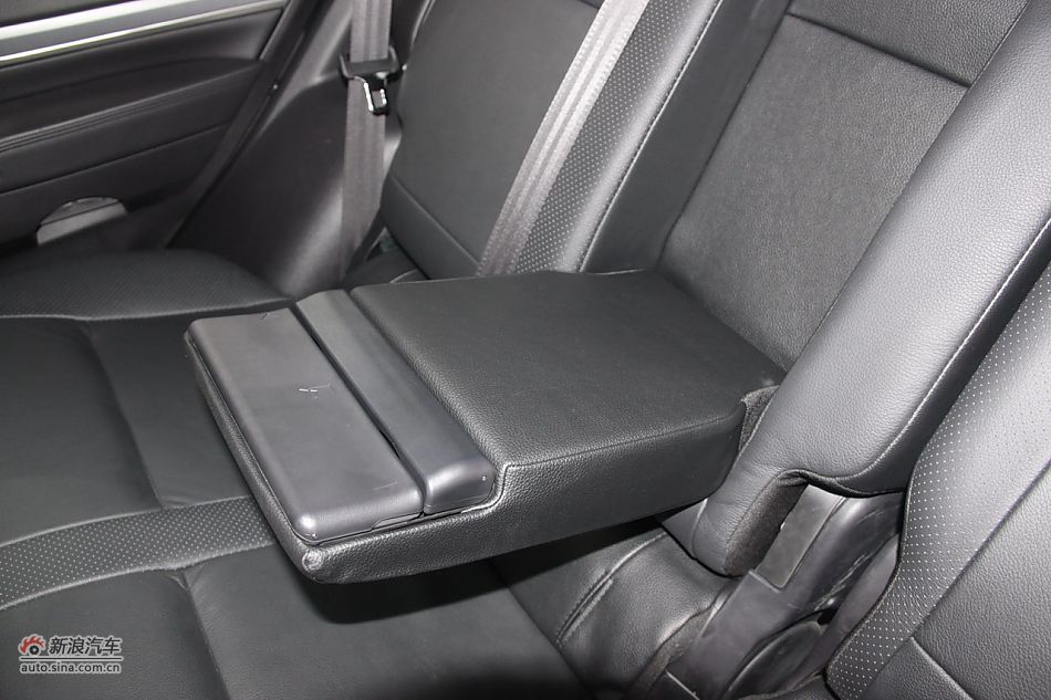 2012款帕杰罗3.0L自动精英版