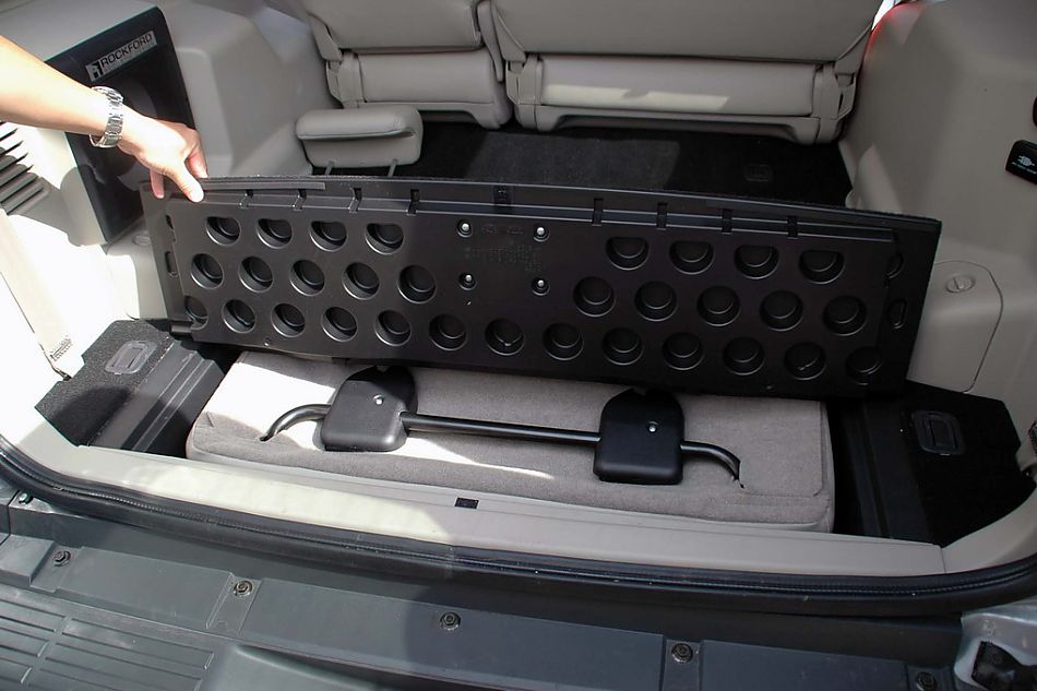 新浪试驾全新PAJERO