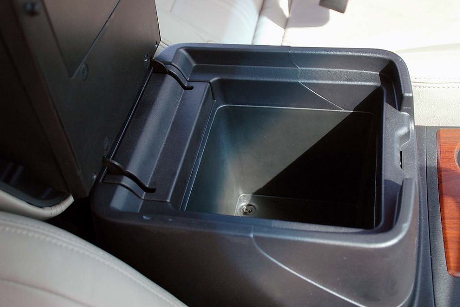 新浪试驾全新PAJERO