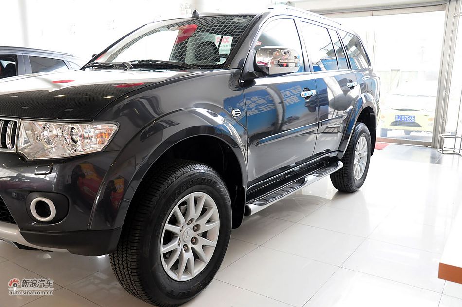 2012款帕杰罗劲畅实拍