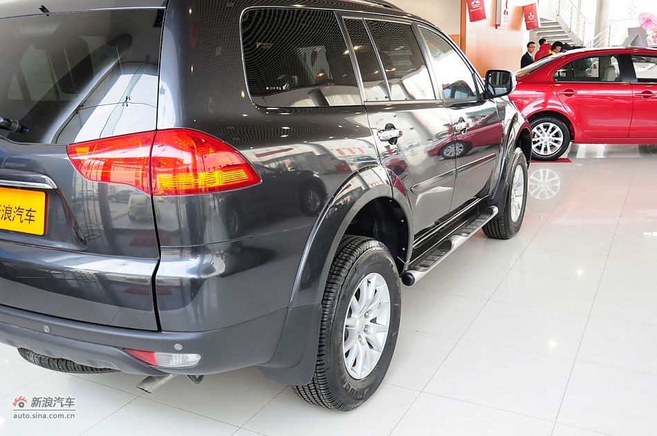 2012款帕杰罗劲畅实拍