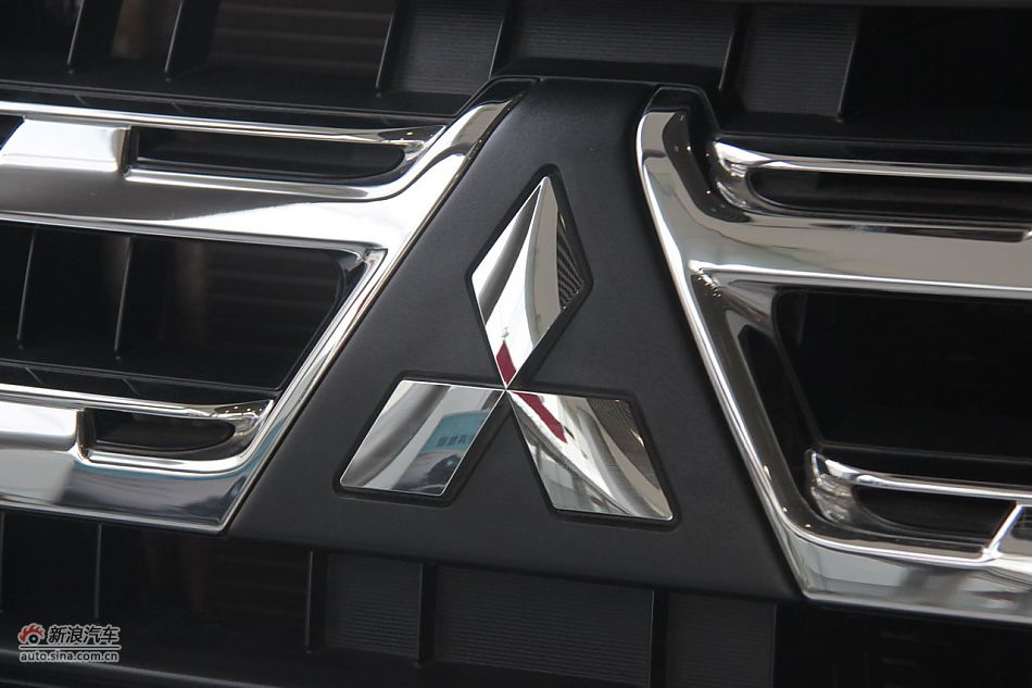 2012款帕杰罗3.0L自动精英版