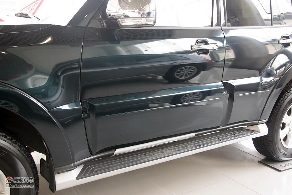 2012款帕杰罗3.0L自动精英版