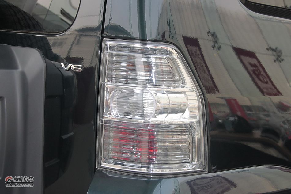 2012款帕杰罗3.0L自动精英版