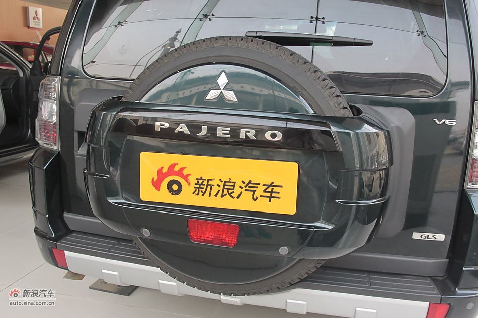 2012款帕杰罗3.0L自动精英版