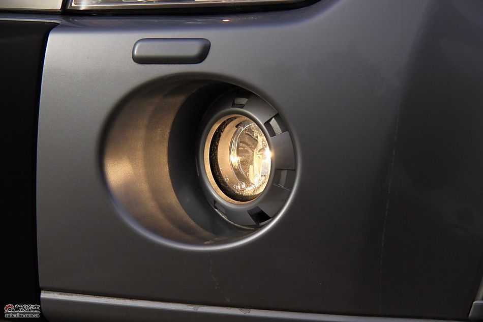 进口三菱帕杰罗外观实拍图