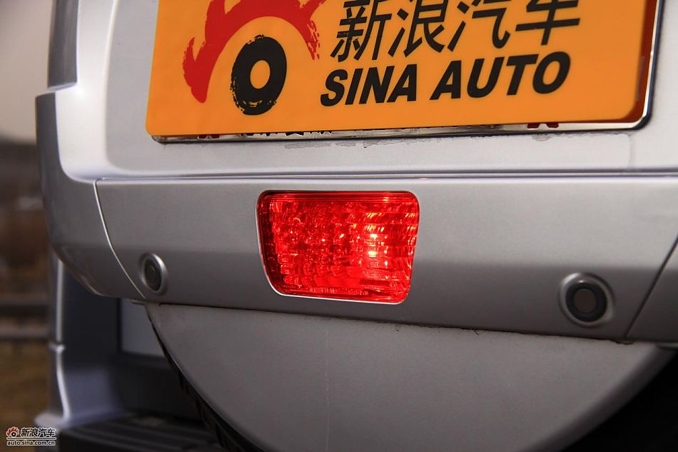 进口三菱帕杰罗外观实拍图