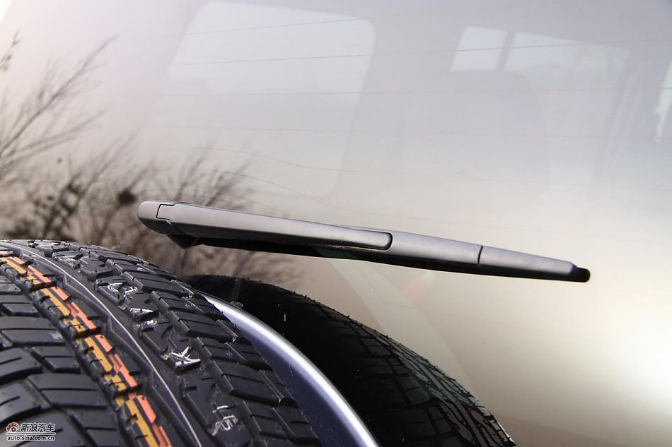 进口三菱帕杰罗外观实拍图