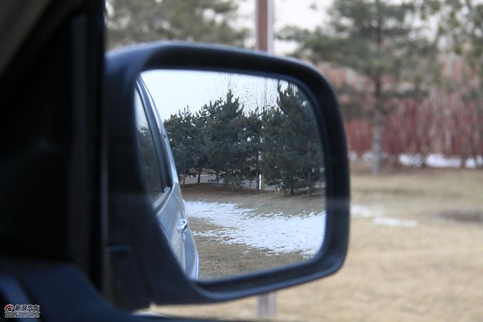 进口三菱帕杰罗外观实拍图