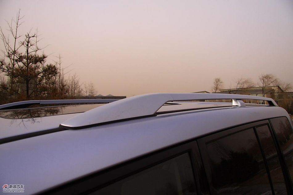 进口三菱帕杰罗外观实拍图