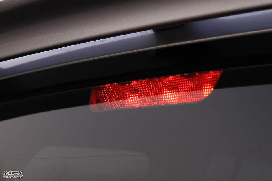 进口三菱帕杰罗外观实拍图