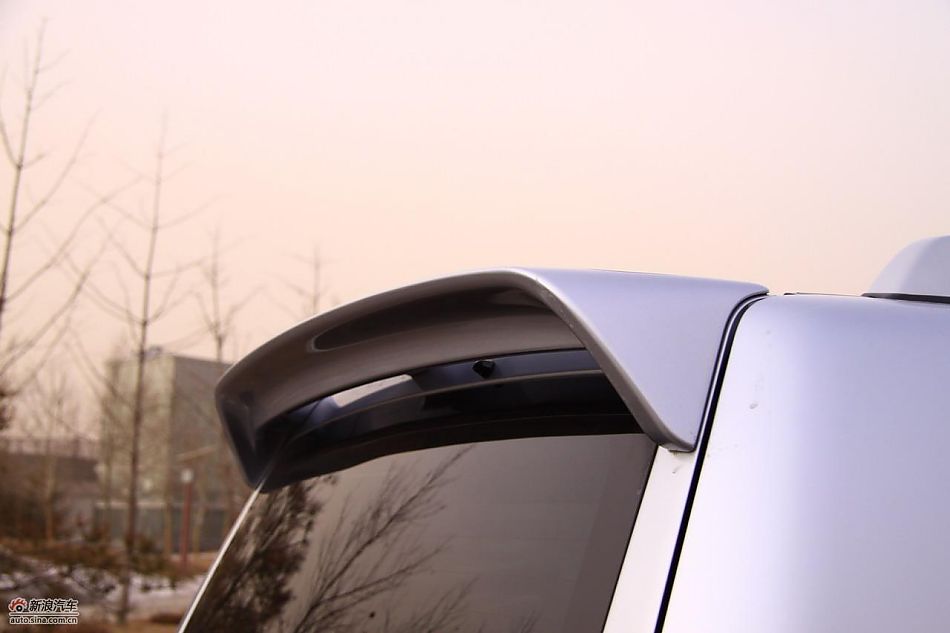 进口三菱帕杰罗外观实拍图