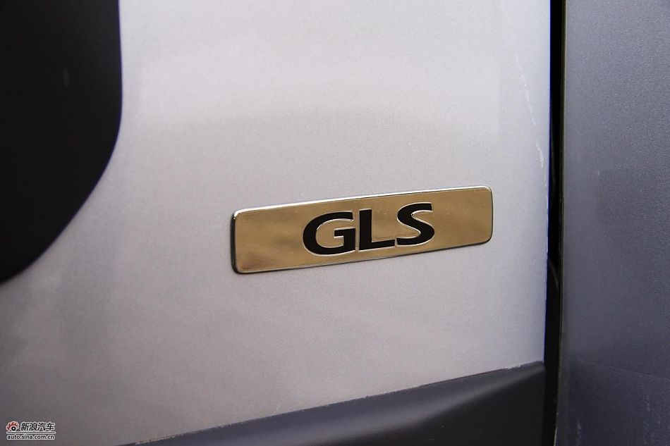 进口三菱帕杰罗外观实拍图