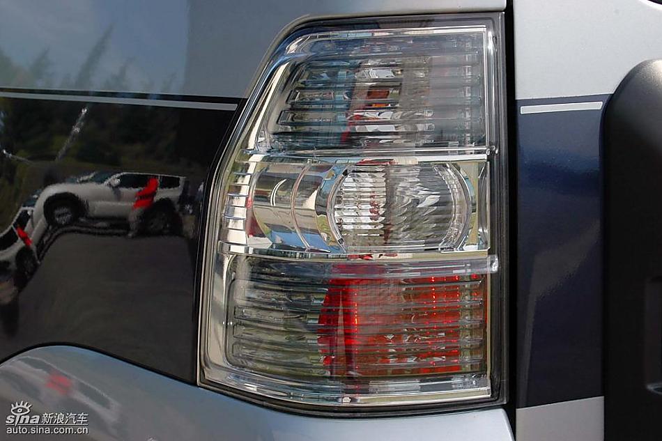 新PAJERO外观细节