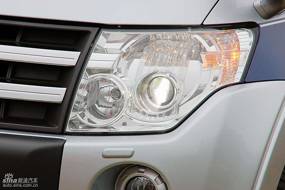 新PAJERO外观细节