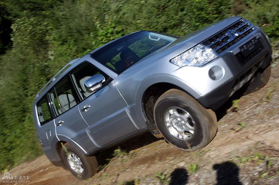 2010款三菱帕杰罗试驾组图