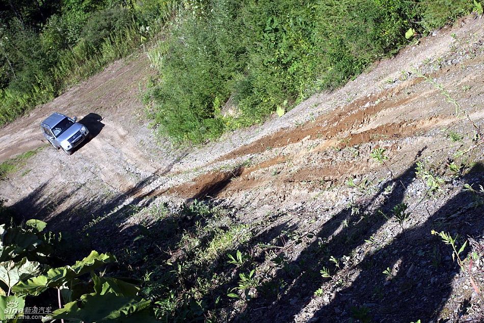 2010款三菱帕杰罗试驾组图