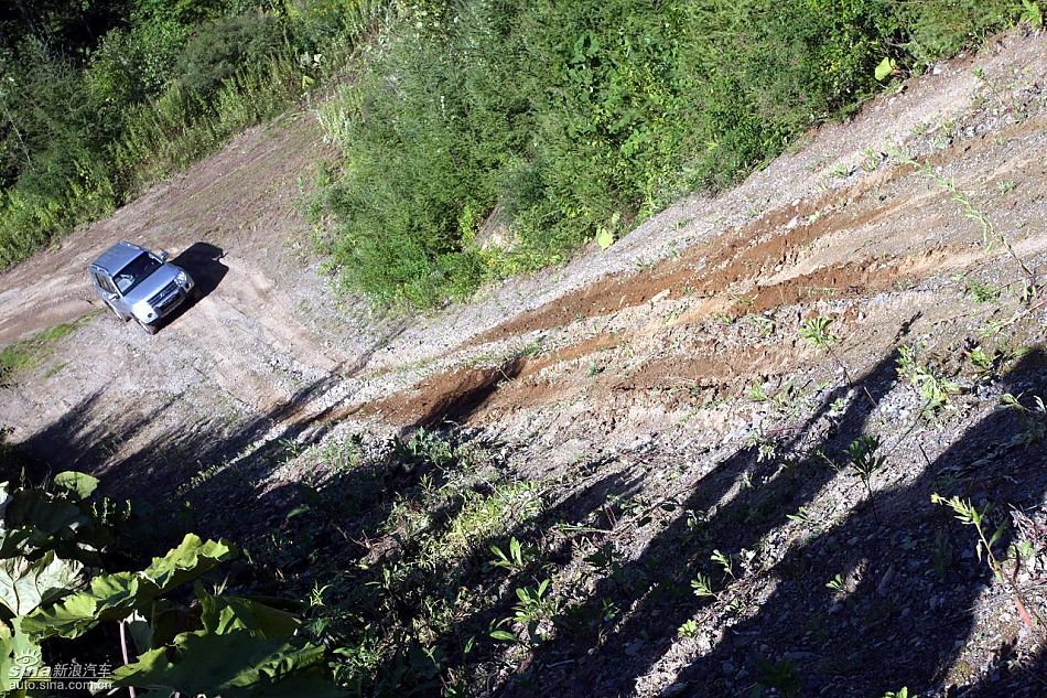 2010款三菱帕杰罗试驾组图