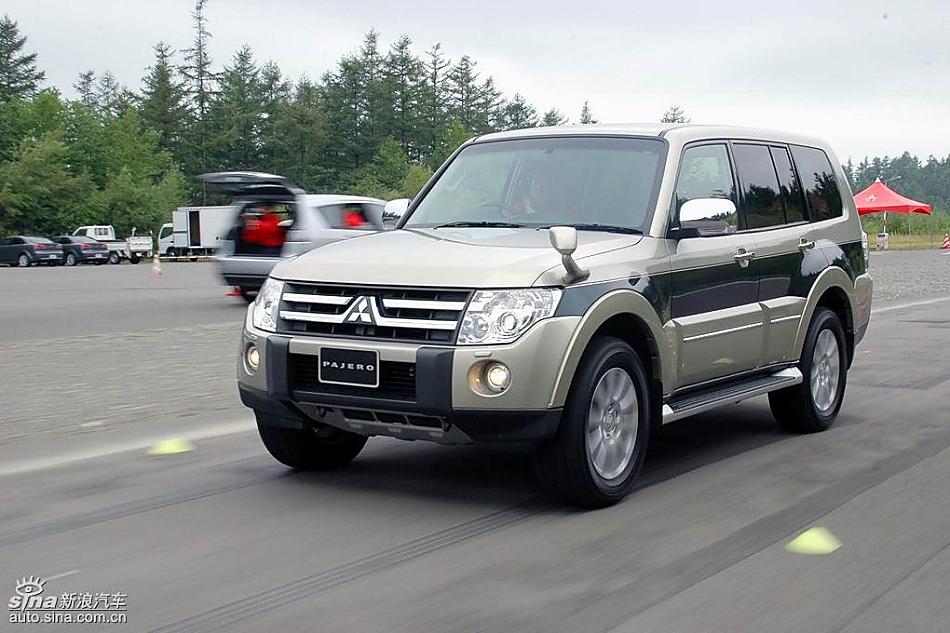 新PAJERO高速动态