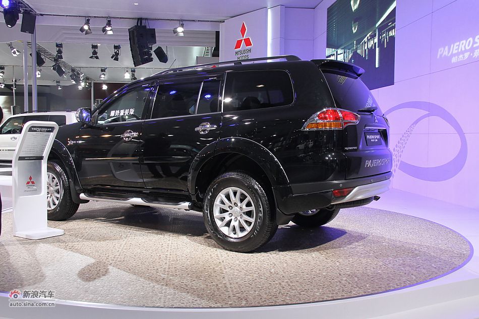 三菱2012款帕杰罗劲畅