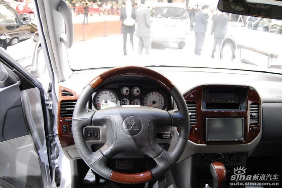 三菱pajero帕杰罗