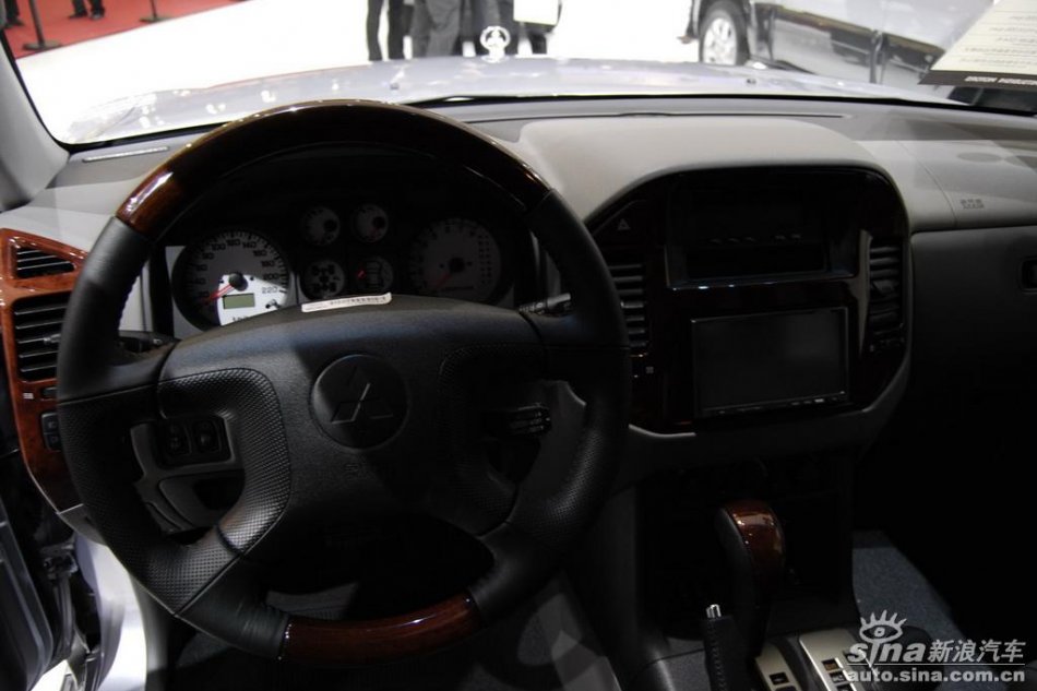 三菱pajero帕杰罗