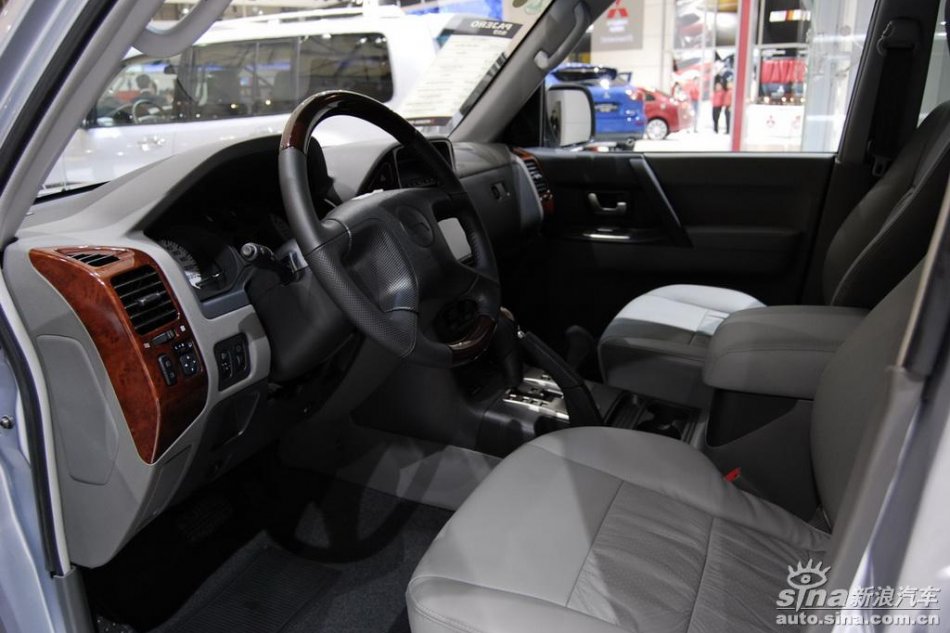 三菱pajero帕杰罗