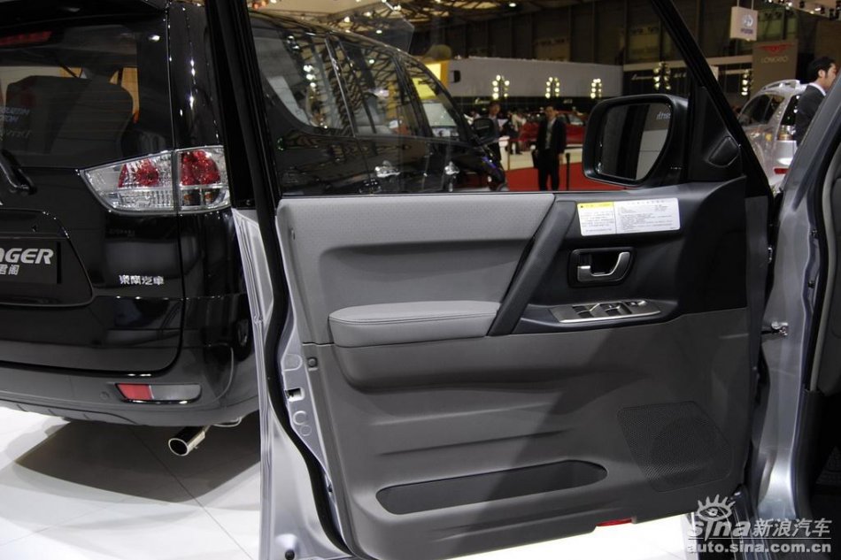 三菱pajero帕杰罗