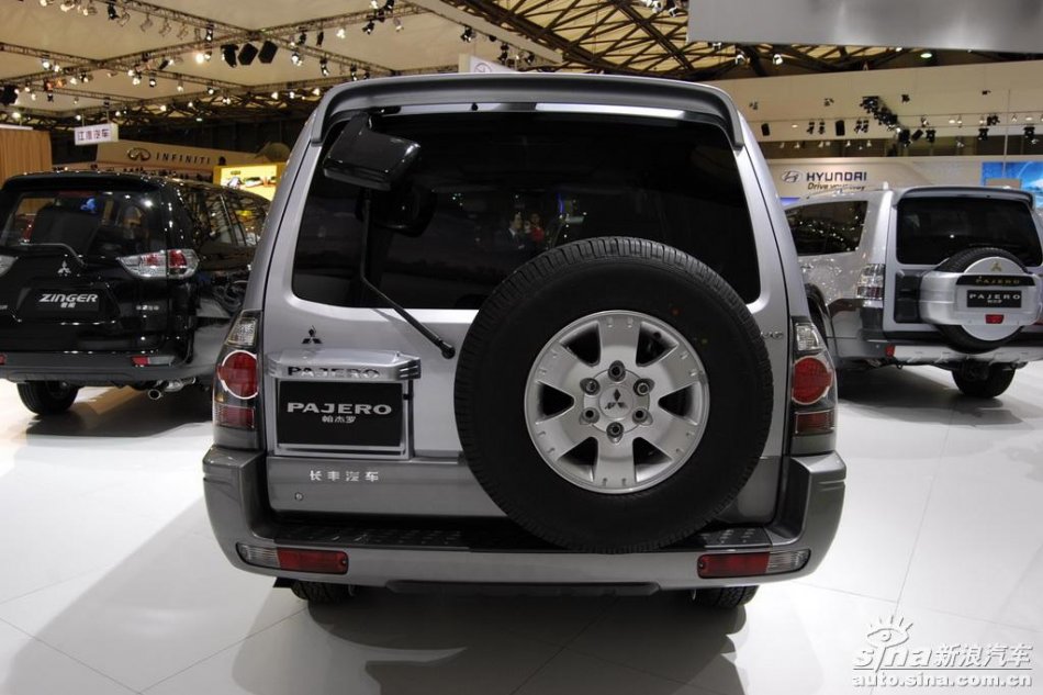 三菱pajero帕杰罗
