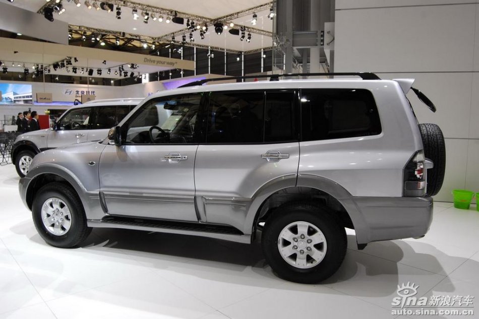 三菱pajero帕杰罗