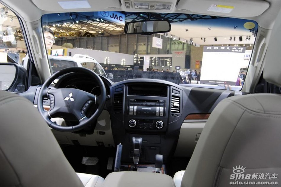 三菱pajero帕杰罗